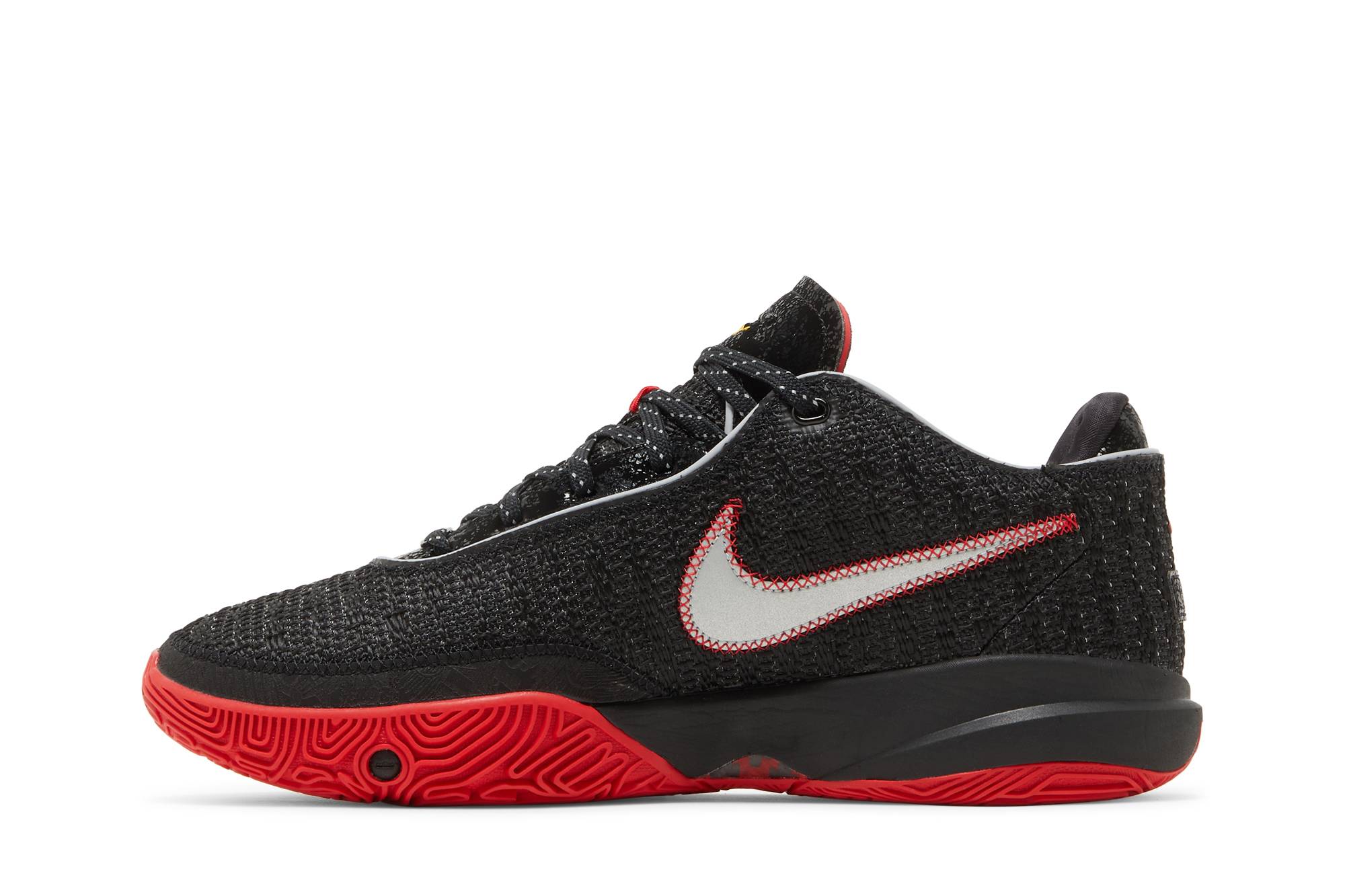Nike LeBron 20 ‘Trinity’ DJ5423-001