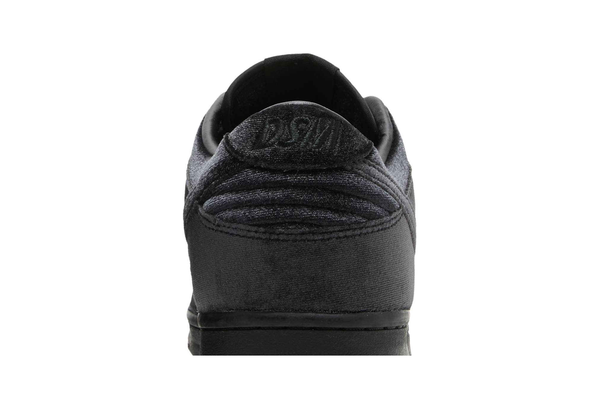 Dover Street Market x Nike Dunk Low ‘Triple Black’ DH2686-002
